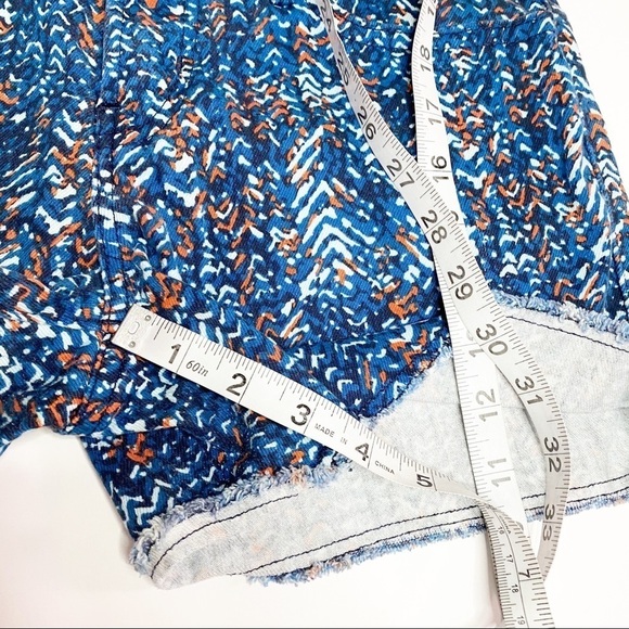 Levis Raw Edge Orange/Blue Abstract Chevron Cut Off Jean Shorts - Picture 9 of 11